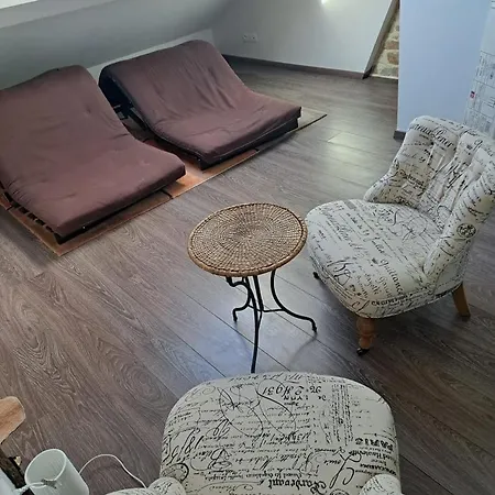 Large Spacious Duplex Townhouse *