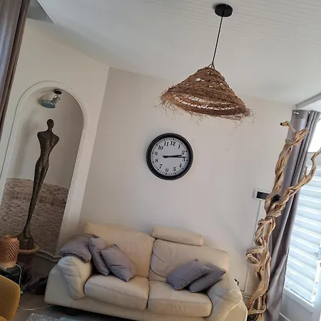 Large Spacious Duplex Townhouse
