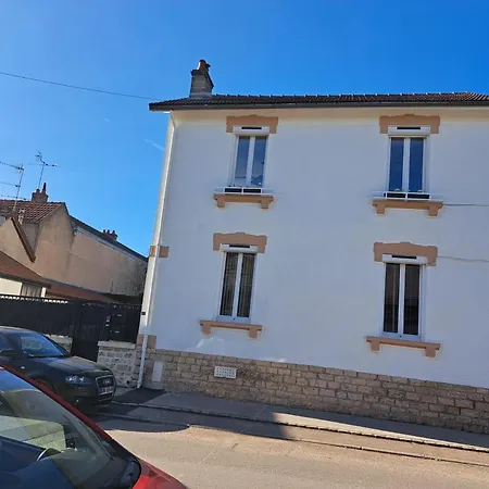 Large Spacious Duplex Townhouse Appartamento