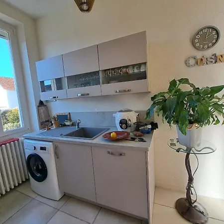 Large Spacious Duplex Townhouse 公寓