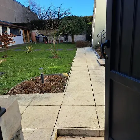 Large Spacious Duplex Townhouse *
