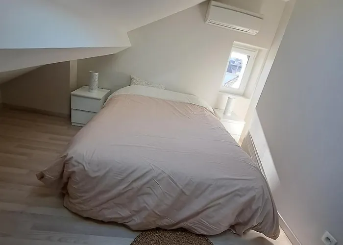 Large Spacious Duplex Townhouse *