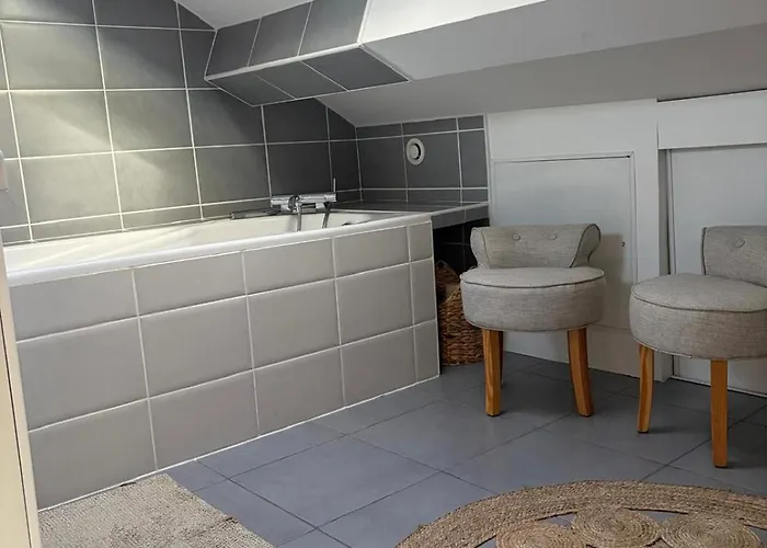 Large Spacious Duplex Townhouse Digione