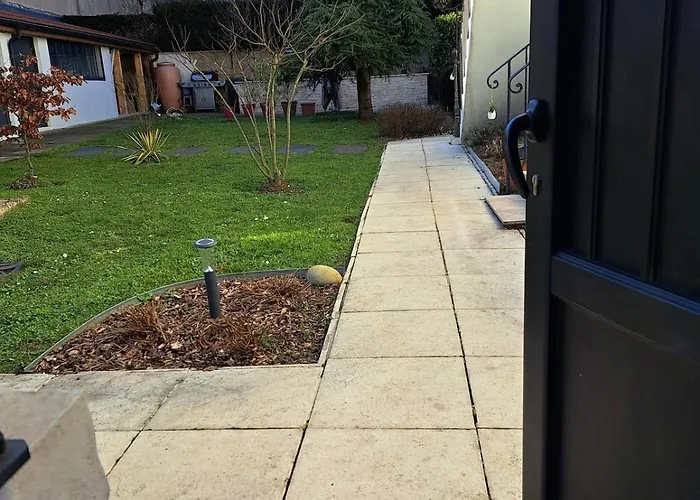 Large Spacious Duplex Townhouse *