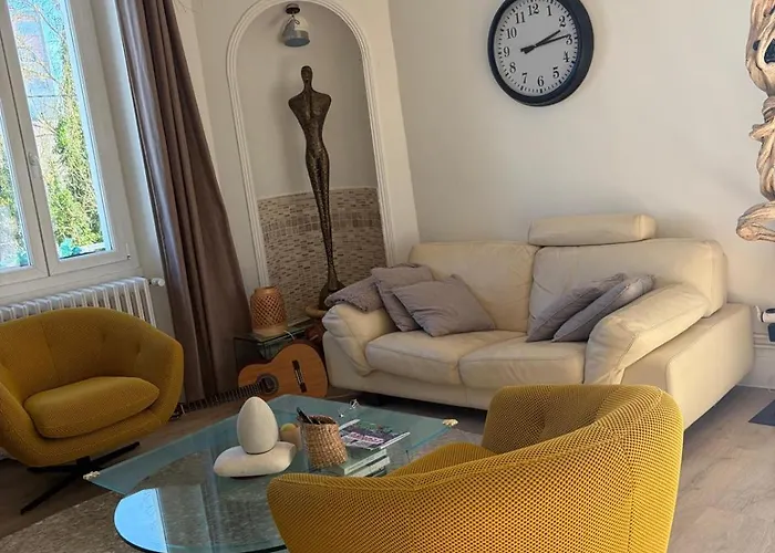 Large Spacious Duplex Townhouse * Digione